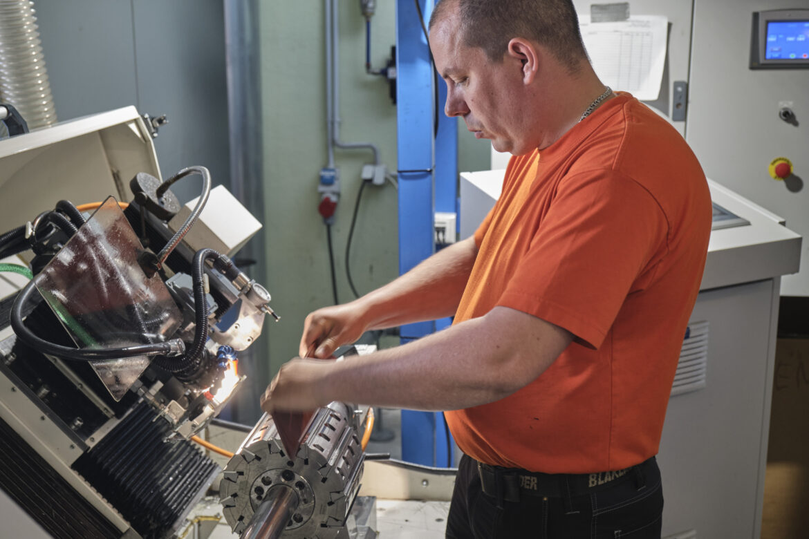 Höövelterade teritus CNC pingil